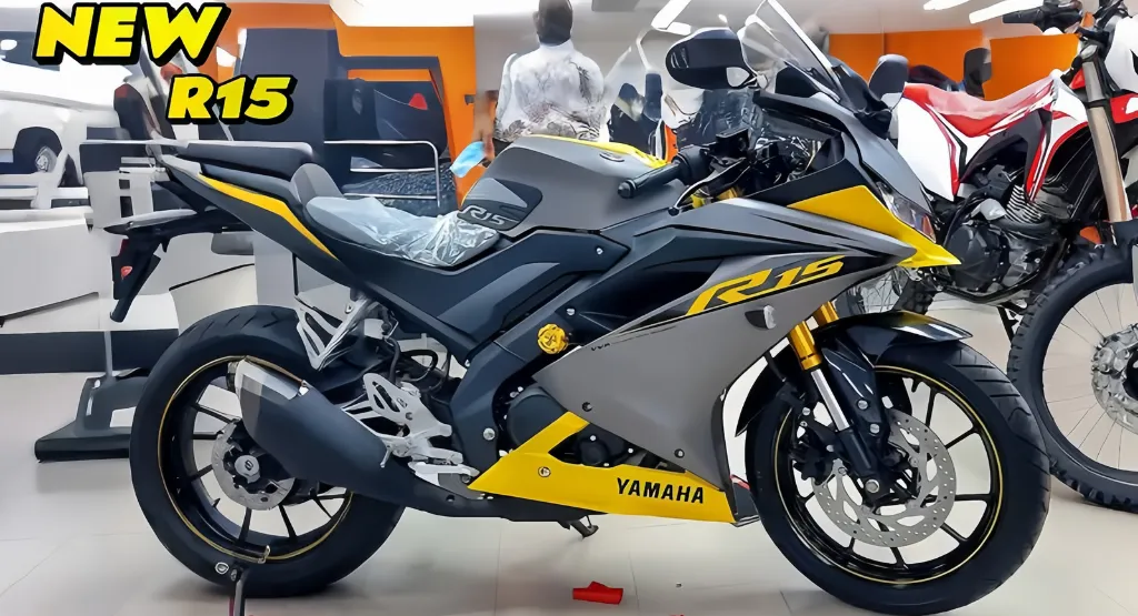 Yamaha r15 v4